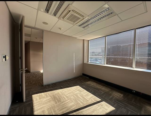 493M² OFFICE TO LET IN HIGHVELD